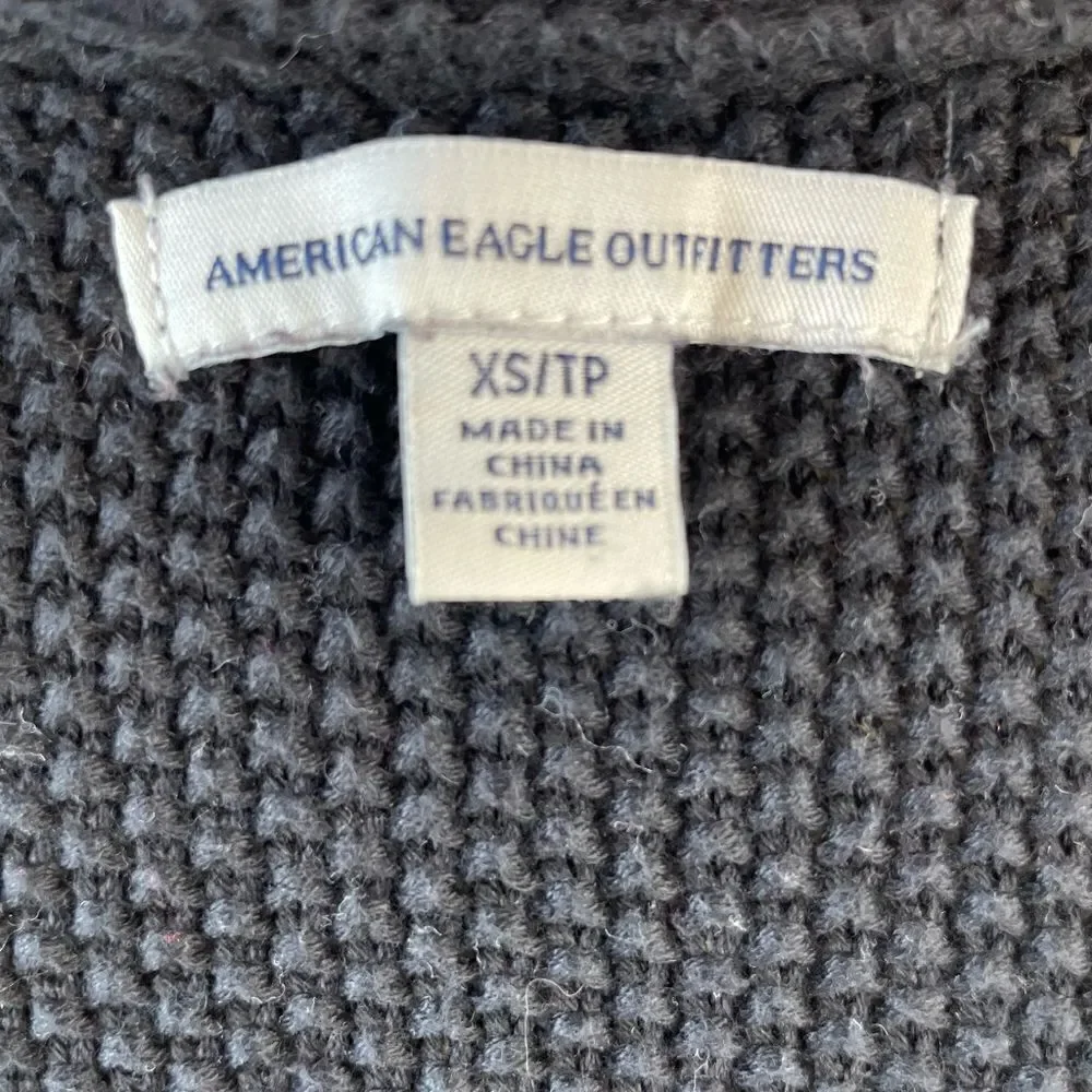 American Eagle V-Neck Sweater Size XS EUC